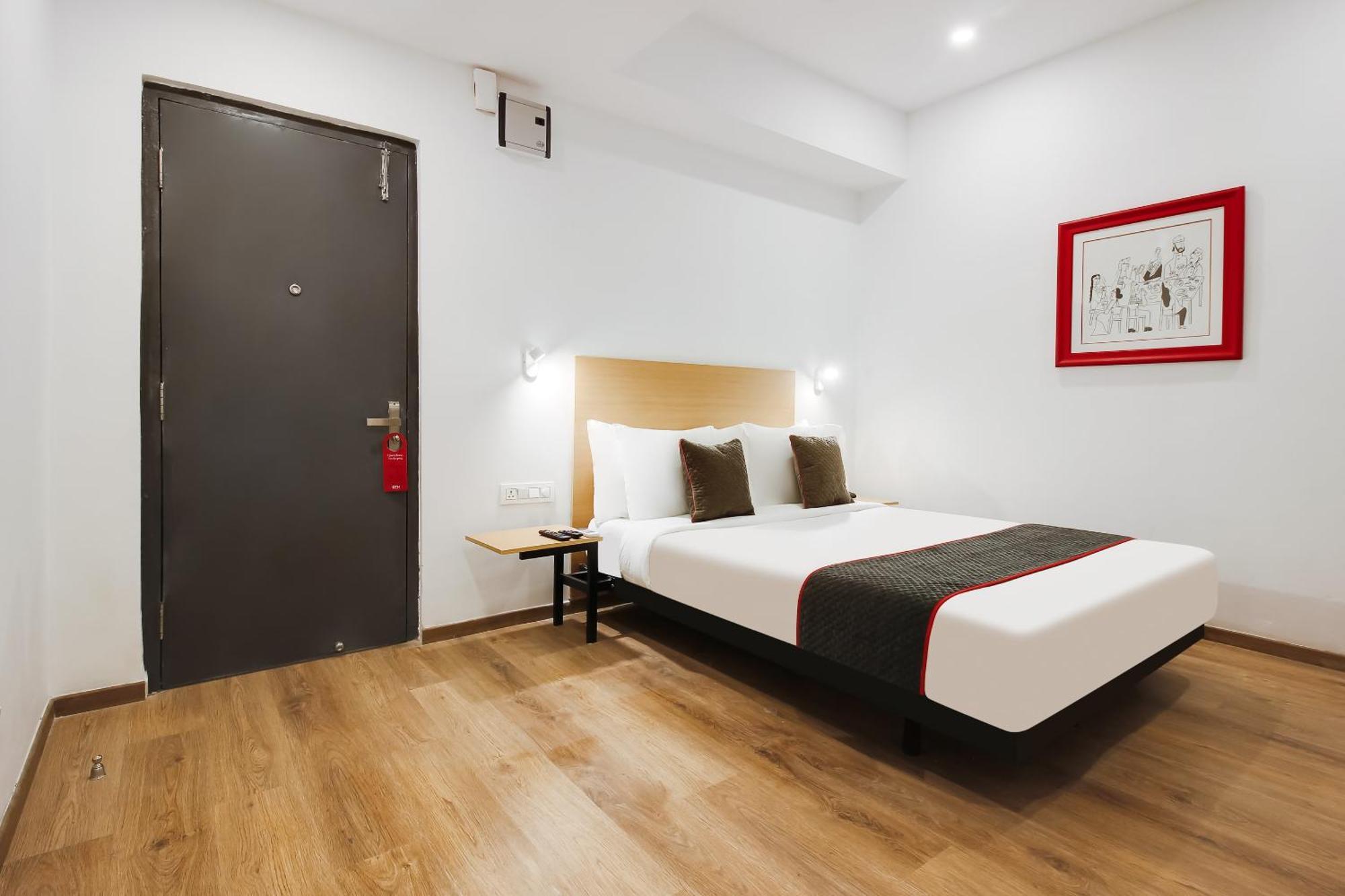 Super Townhouse The Cinco Hotel Near Esi Hospital Hajdarabad Zewnętrze zdjęcie