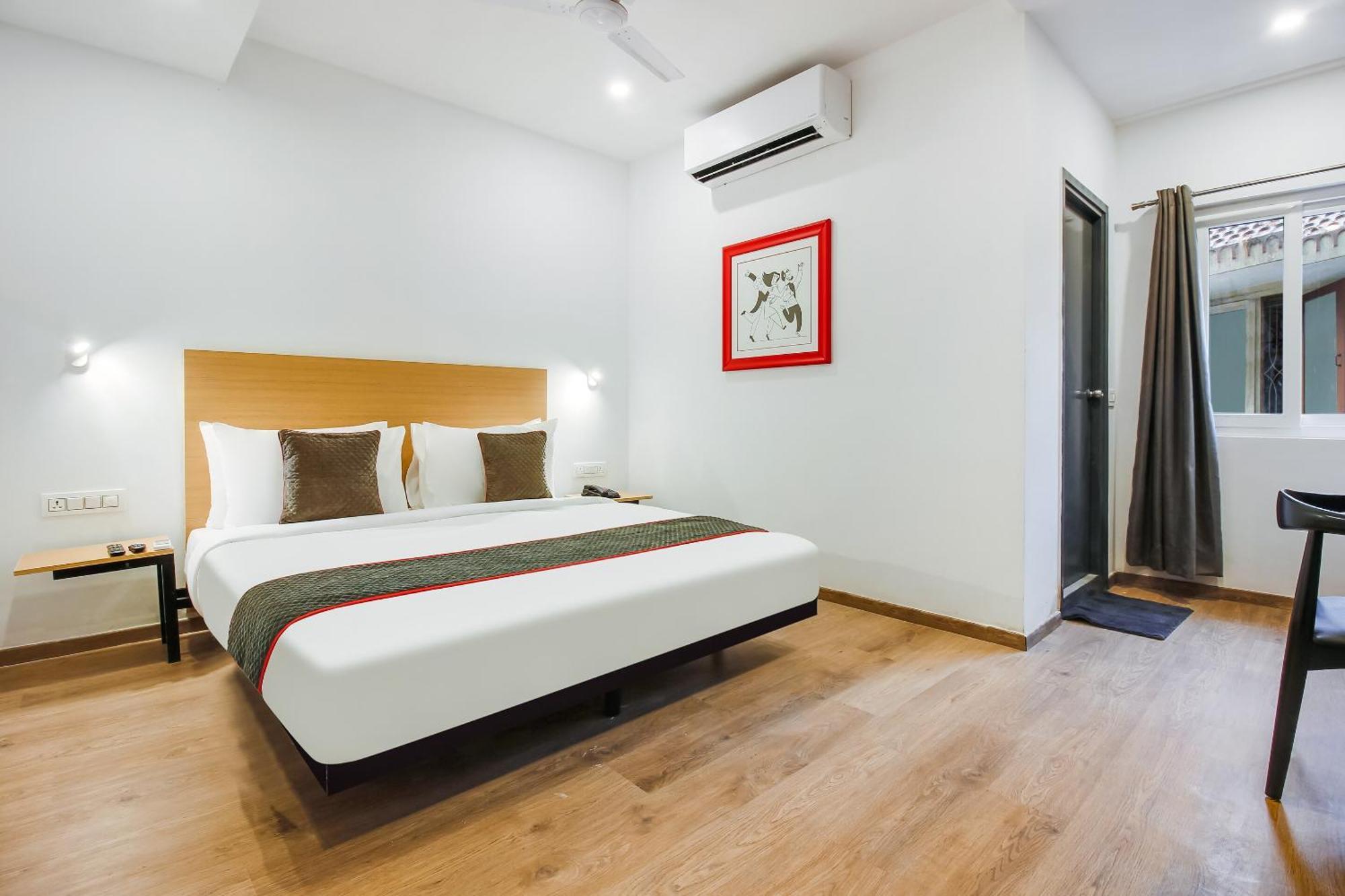 Super Townhouse The Cinco Hotel Near Esi Hospital Hajdarabad Zewnętrze zdjęcie