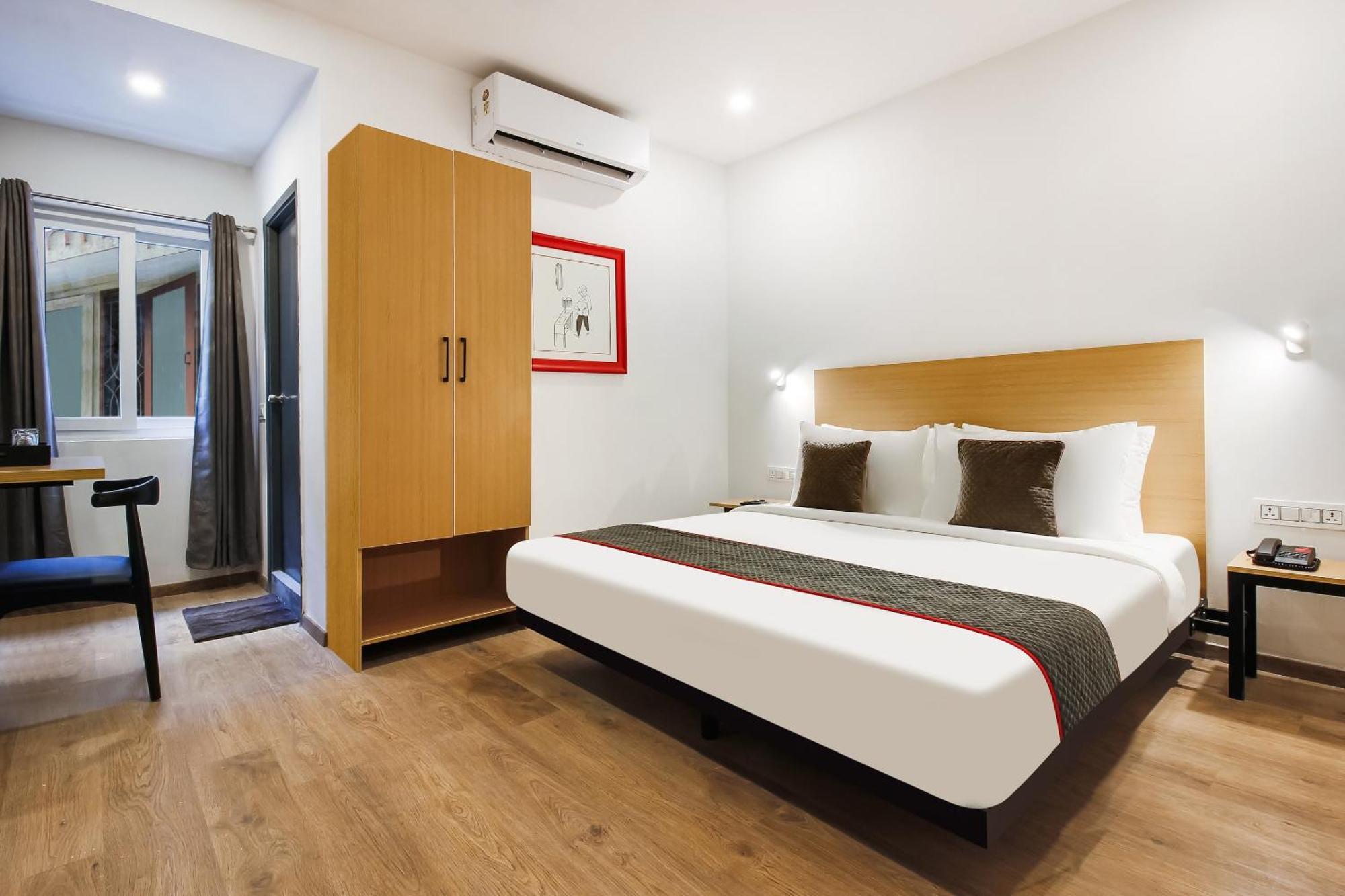 Super Townhouse The Cinco Hotel Near Esi Hospital Hajdarabad Zewnętrze zdjęcie
